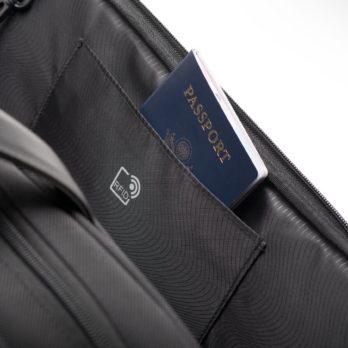 Kensington Torba Contour™ 2.0 Business na laptopa 15.6“