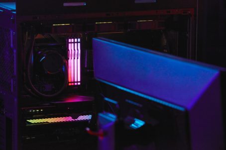 Kingston FURY DDR5 128GB (4x32GB) 5200MHz CL40 Beast Black RGB XMP